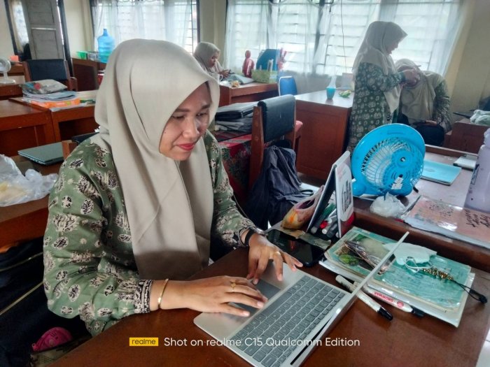 Dua Guru MAN 2 Muaro Jambi Melaju ke Grand Final Guru Berprestasi Dua Guru MAN 2 Muaro Jambi Melaju ke Grand Final Guru Berprestasi