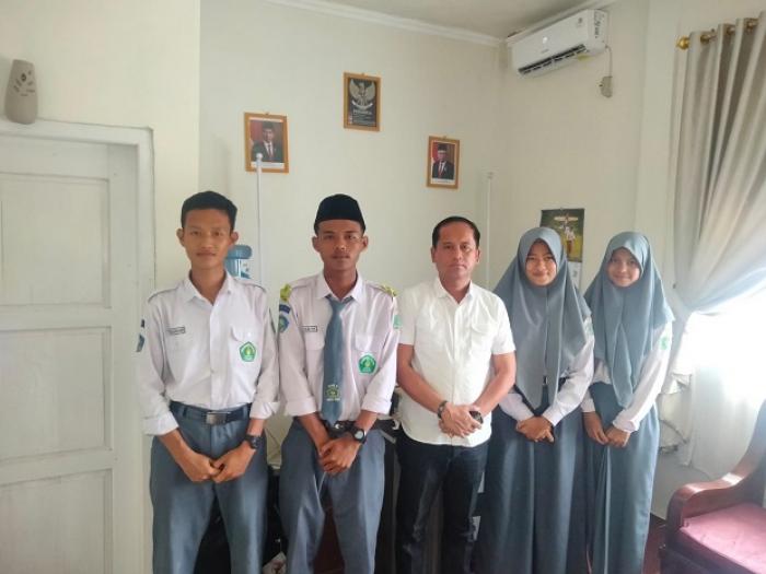 Tiga Siswa - Siswi MAN 2 Muaro Jambi Dinyatakan Lolos Sebagai Anggota Paskibraka Kab. Muaro Jambi Tahun 2022 Tiga Siswa - Siswi MAN 2 Muaro Jambi Dinyatakan Lolos Sebagai Anggota Paskibraka Kab. Muaro Jambi Tahun 2022