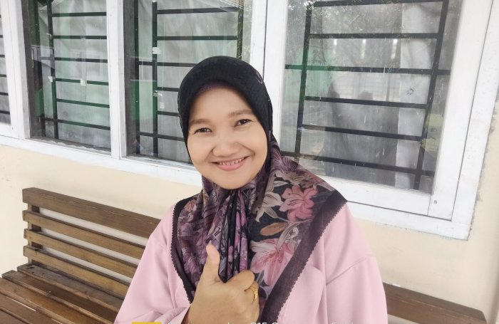 Kelas XI.1 Siapkan Tim Pengibar Bendera untuk Upacara Senin Kelas XI.1 Siapkan Tim Pengibar Bendera untuk Upacara Senin