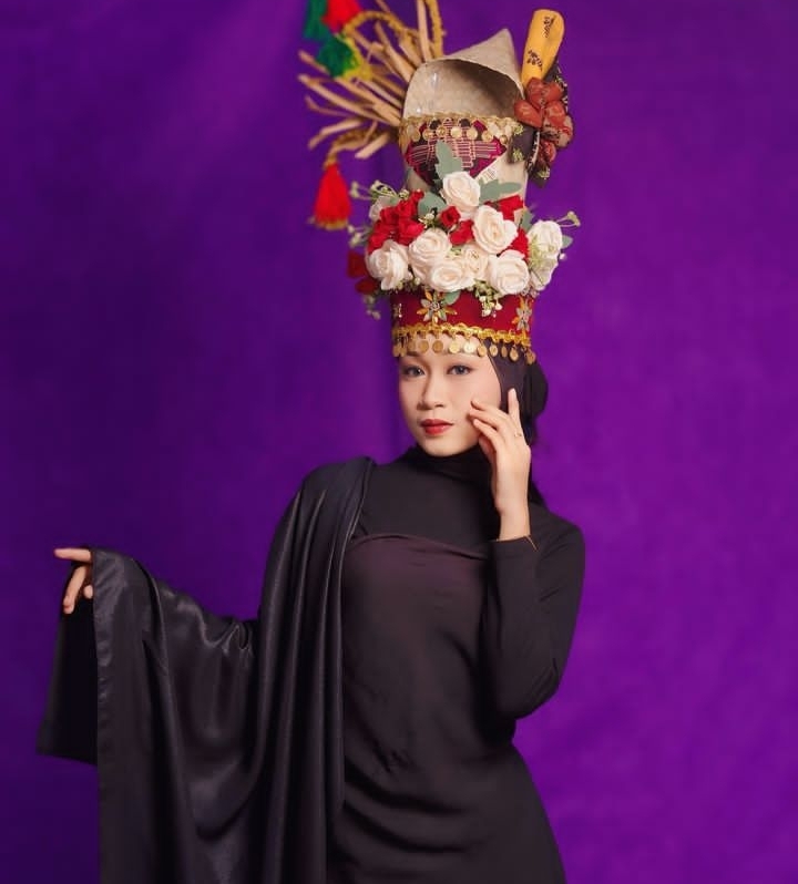 Zaskiya Anjani Siswi MAN 2 Muaro Jambi Raih Gadis Favorit Pada Pemilihan Bujang Gadis Kabupaten Muaro Jambi Tahun 2024