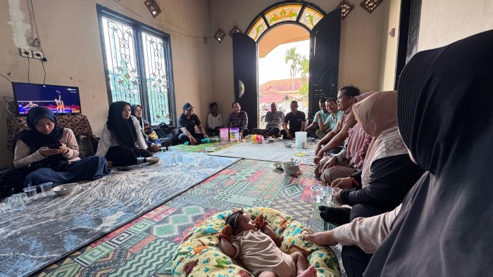 Kepala Madrasah dan Guru MAN 2 Muaro Jambi Kunjungi Ibu Lia Kepala Madrasah dan Guru MAN 2 Muaro Jambi Kunjungi Ibu Lia