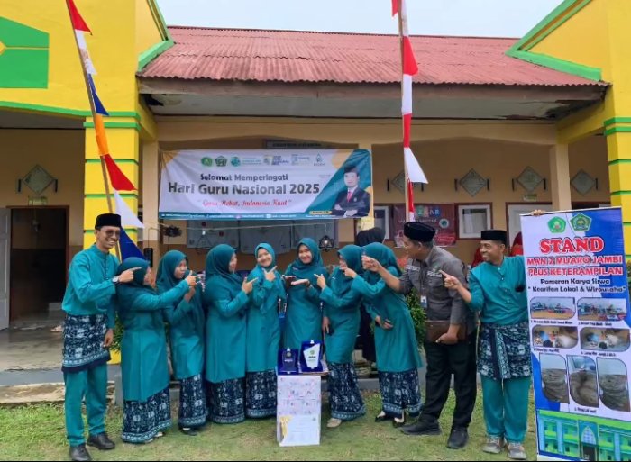 MAN 2 Muaro Jambi Juara Bazar Hari Guru Nasional MAN 2 Muaro Jambi Juara Bazar Hari Guru Nasional