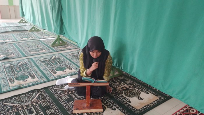 Azura Siswi MAN 2 Muaro Jambi Intensif Berlatih Tilawah Jelang Festival Araby