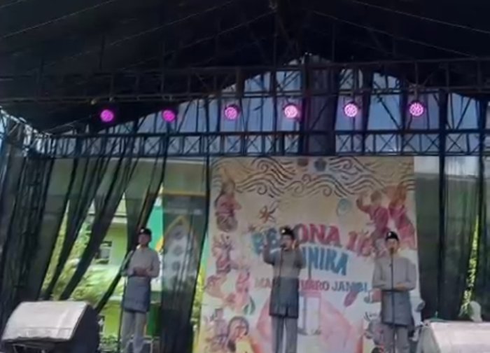 Hari Pertama Pesona MAN 2 Mauro Jambi Meriah dengan Lomba Syahril Quran Dan Pemasangan Tengkuluk Jambi