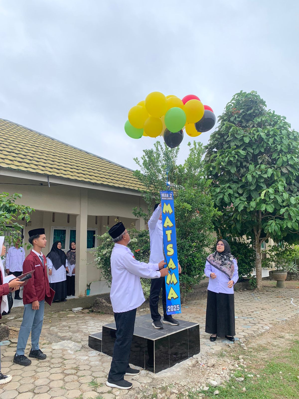 Awal Energetik MATSAMA: Peserta MAN 2 Muaro Jambi Rayakan Pembukaan dengan Antusiasme