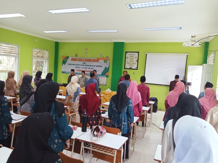 Kepala MAN 2 Muaro Jambi Buka MGMP Bertema Deep Learning