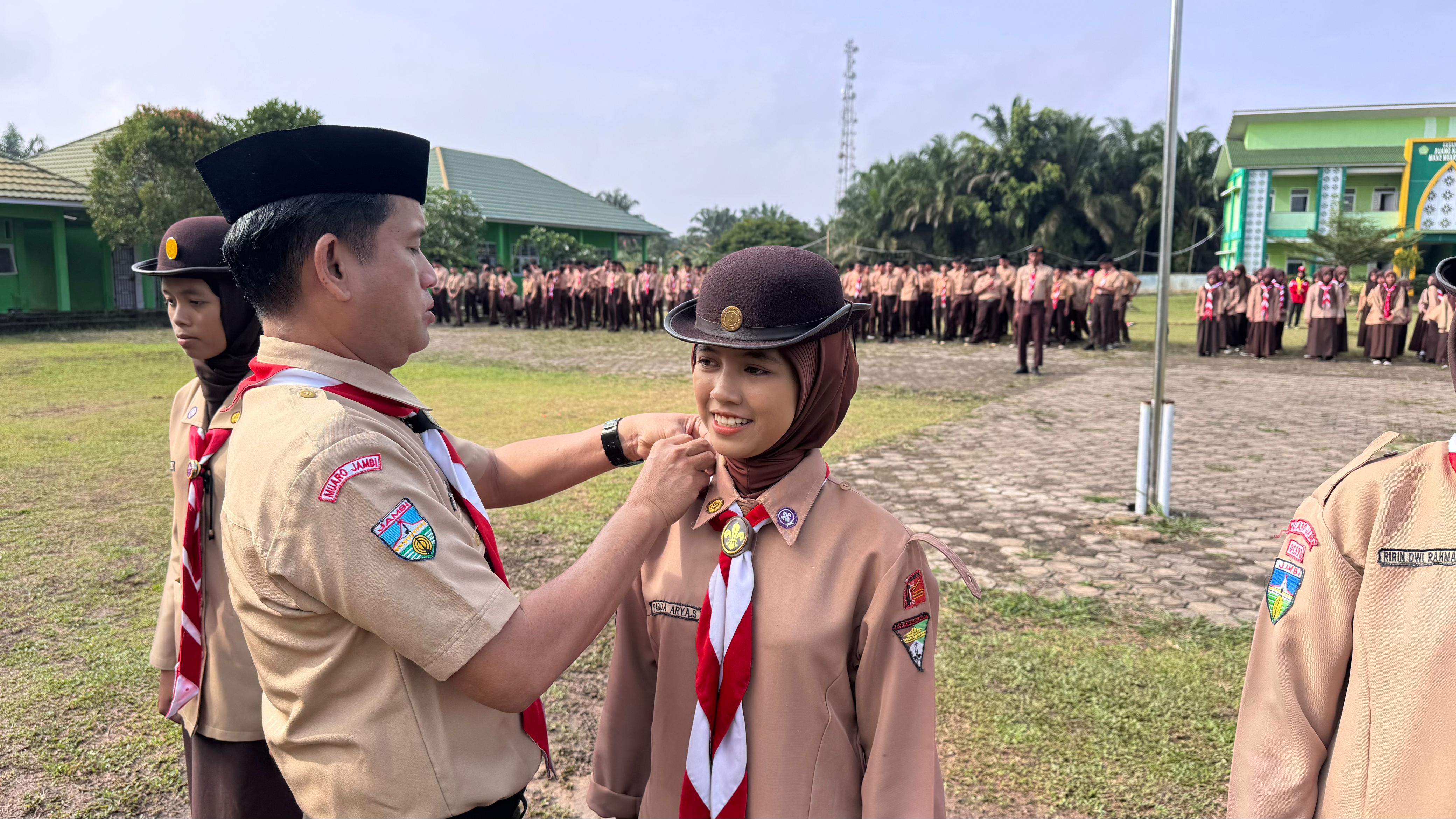Meriah...! Puncak Peringatan Hari Pramuka MAN 2 Muaro Jambi adakan lomba lkbb dan pionering Meriah...! Puncak Peringatan Hari Pramuka MAN 2 Muaro Jambi adakan lomba lkbb dan pionering