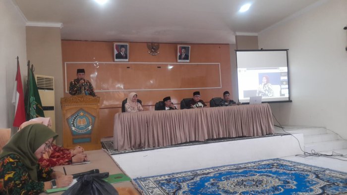Sepuluh Murid MAN 2 Muaro Jambi Terima Bantuan Ramadan Sepuluh Murid MAN 2 Muaro Jambi Terima Bantuan Ramadan