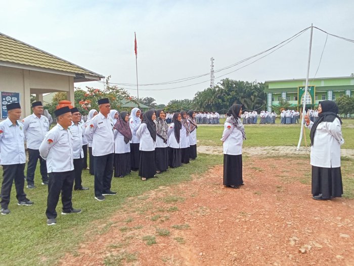Miss Rahima Dorong Guru Aktif Membuka Website Madrasah Miss Rahima Dorong Guru Aktif Membuka Website Madrasah