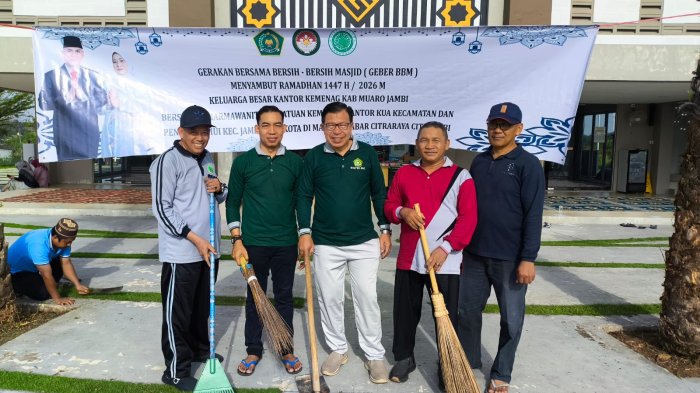 MAN 2 Muaro Jambi Semangat Ikuti Gerakan Bersihkan Masjid Sambut Ramadan MAN 2 Muaro Jambi Semangat Ikuti Gerakan Bersihkan Masjid Sambut Ramadan
