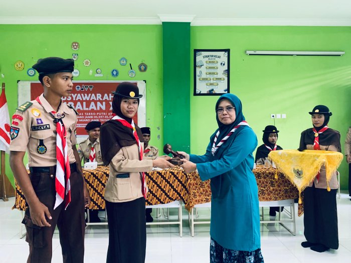Wakasis Buka Musyawarah Ambalan Pramuka MAN 2 Muaro Jambi Wakasis Buka Musyawarah Ambalan Pramuka MAN 2 Muaro Jambi