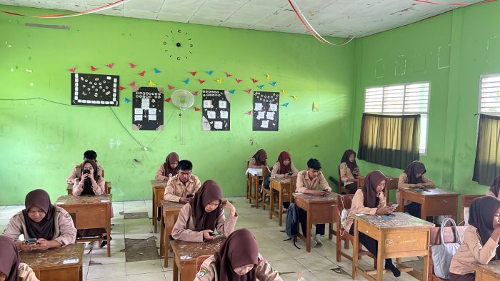 Ujian Akhir Semester Digital di MAN 2 Muaro Jambi Berjalan Lancar Ujian Akhir Semester Digital di MAN 2 Muaro Jambi Berjalan Lancar