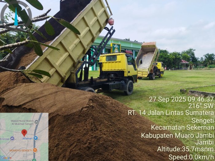 MAN 2 Muaro Jambi Kembangkan Fasilitas Lapangan Bola Voli MAN 2 Muaro Jambi Kembangkan Fasilitas Lapangan Bola Voli