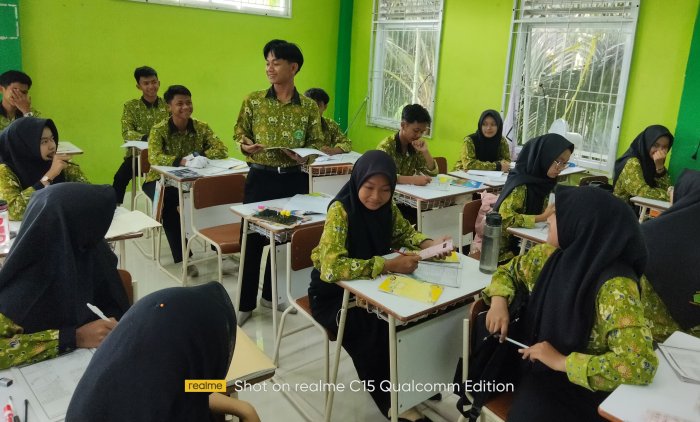 Model Kuis Hidupkan Pembelajaran Fisika di MAN 2 Muaro Jambi Model Kuis Hidupkan Pembelajaran Fisika di MAN 2 Muaro Jambi