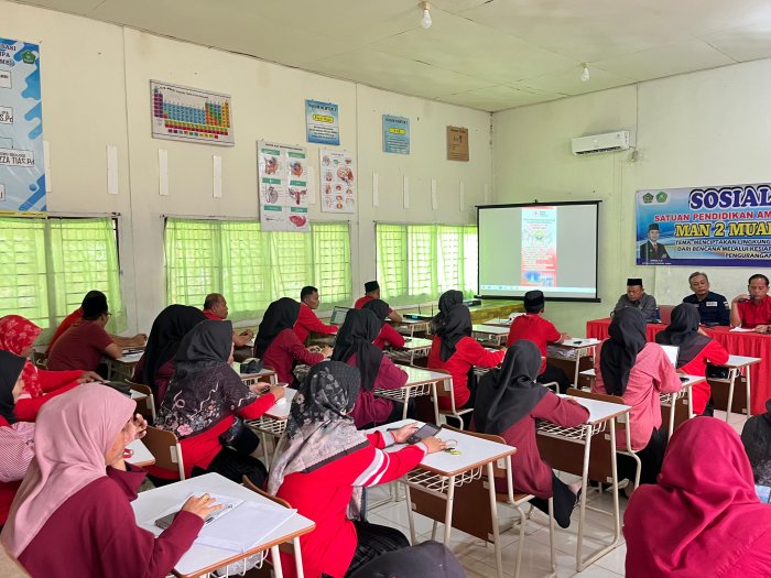 MAN 2 Muaro Jambi Ciptakan Lingkungan Sekolah Aman Bencana melalui Kesiapsiagaan, Mitigasi, dan Pengurangan Risiko MAN 2 Muaro Jambi Ciptakan Lingkungan Sekolah Aman Bencana melalui Kesiapsiagaan, Mitigasi, dan Pengurangan Risiko