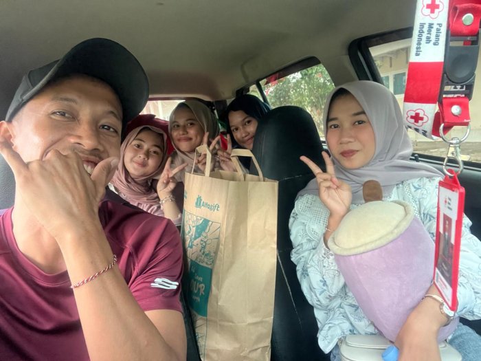 Bapak Pirdaus Dampingi Siswa MAN 2 Muaro Jambi Ikuti Hari PMI di Tanjab Timur