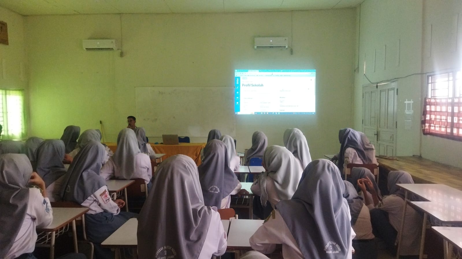 MAN 2 Muaro Jambi Adakan Sosialisasi Terkait SNBP DAN SPANPTKIN Tahun 2025 Kepada Siswa Kelas XII MAN 2 Muaro Jambi Adakan Sosialisasi Terkait SNBP DAN SPANPTKIN Tahun 2025 Kepada Siswa Kelas XII