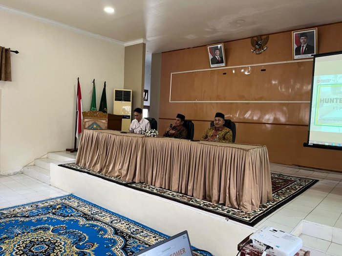 Sepuluh Guru MAN 2 Muaro Jambi Ikuti Sosialisasi Investasi Emas Sepuluh Guru MAN 2 Muaro Jambi Ikuti Sosialisasi Investasi Emas