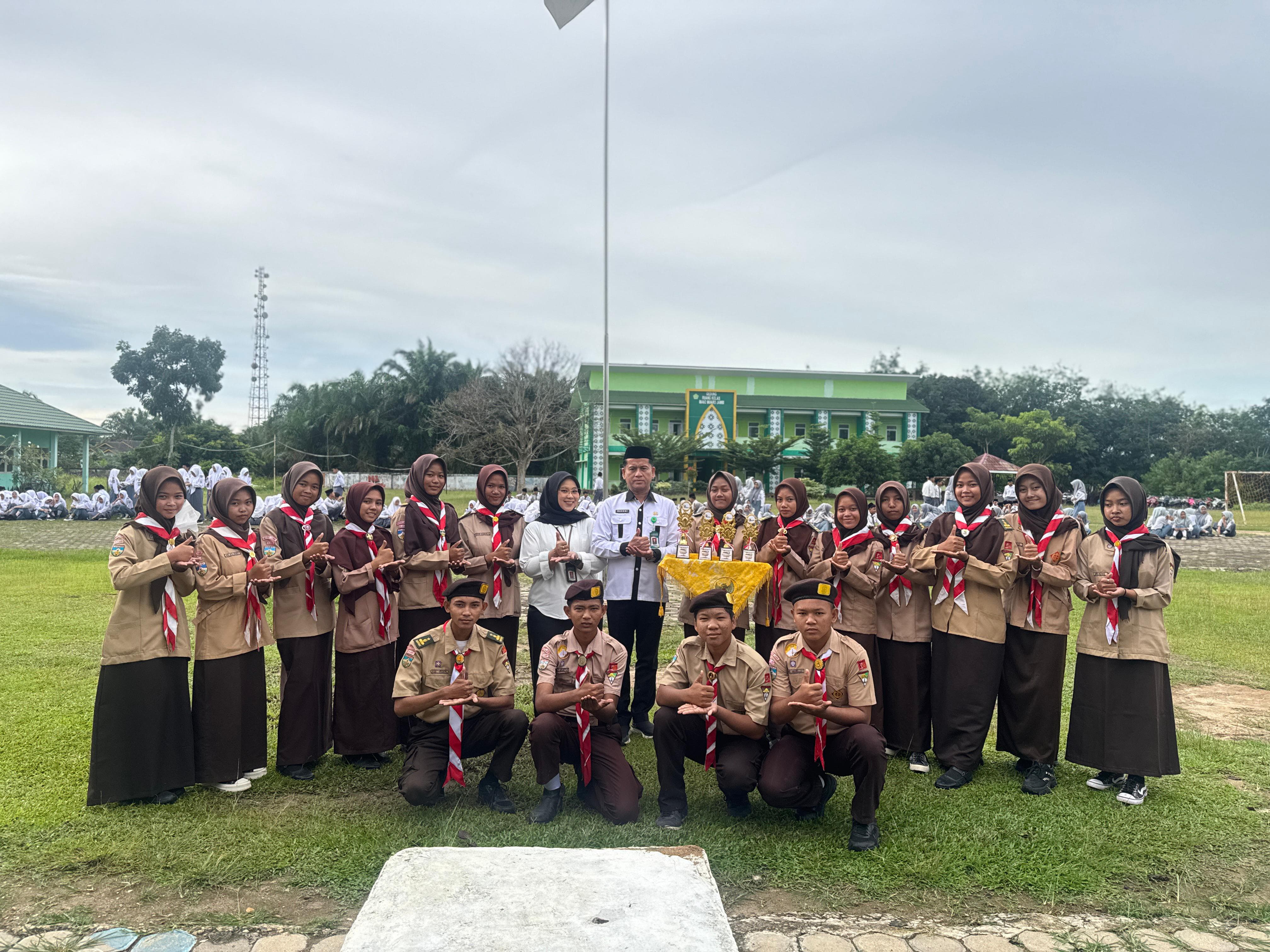 Pramuka MAN 2 Muaro Jambi Raih Prestasi Gemilang pada Perkemahan Akhit Tahun (PERATA) Tahun2024 Pramuka MAN 2 Muaro Jambi Raih Prestasi Gemilang pada Perkemahan Akhit Tahun (PERATA) Tahun2024