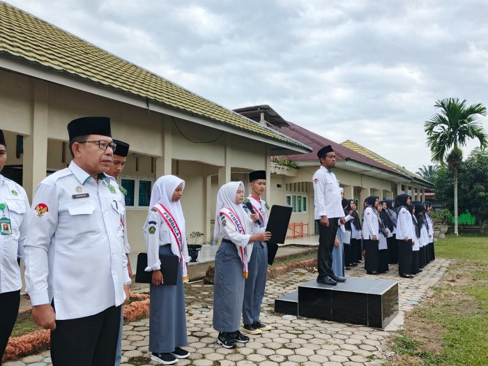 Pak Raden Ajak Siswa MAN 2 Muaro Jambi Tingkatkan Disiplin