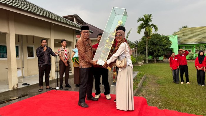 Gegap Gempita Penyambutan Kontingen PMR Wira MAN 2 Muaro Jambi, Sang Juara Umum LKPM Ke-X Tingkat Provinsi Jambi