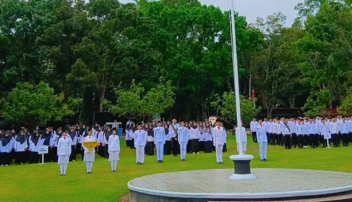 Paskibra MAN 2 Muaro Jambi Sukses Kibarkan Bendera di HAB Kemenag ke-80